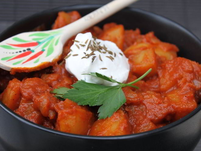 Рецепт свинины с картошкой и помидорами