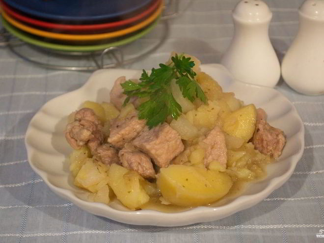 Рецепт свинины, тушеной с картошкой