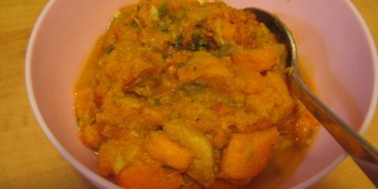 Свинина, тушенная с зеленым луком