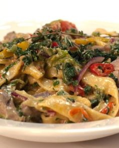 Свинина в сырном соусе с домашней лапшой