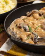 Телятина с грибами в сливочном соусе