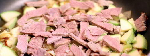 телятина с кабачком и пореем. Шаг 3