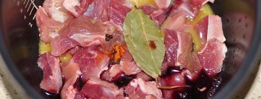 тушеная свинина в мультиварке. Шаг 2