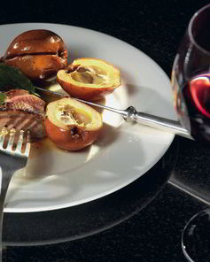 Утиная грудка с мушмулой