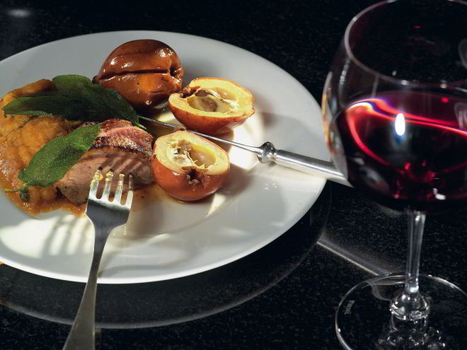 Рецепт утиной грудки с мушмулой