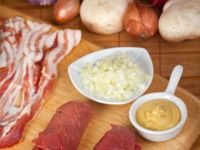 Рецепт эскалопа из индейки фаршированный шпинатом и моцареллой