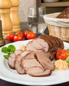 Запеченное бедро индейки в медовой глазури