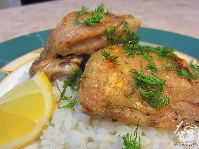 Рецепт запеченных куриных бедрышек с тимьяном и оливковым маслом