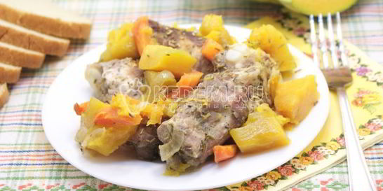 Запеченные ребрышки с тыквой