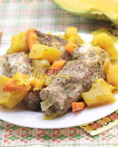 Запеченные ребрышки с тыквой