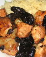 Жареная курица с черносливом