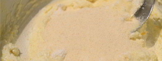 ньокки из творога с черничным соусом и сливками. Шаг 3