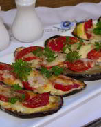 Баклажаны с чесноком и помидорами