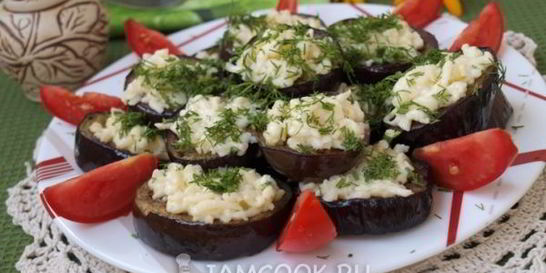 Баклажаны с сыром и чесноком