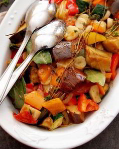 Баклажаны, тушеные с овощами