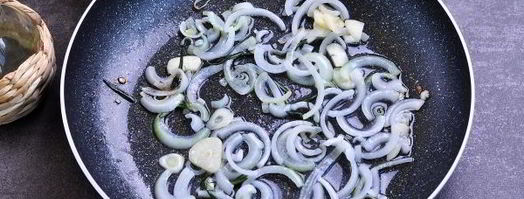 баклажаны тушеные с помидорами и чесноком. Шаг 4