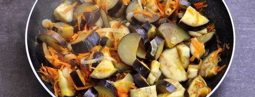 баклажаны тушеные с помидорами и чесноком. Шаг 6