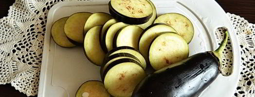 баклажаны жареные с чесноком и помидорами. Шаг 3