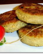 Биточки картофельно-яблочные с хреном