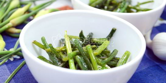 Чесночные стрелки жареные