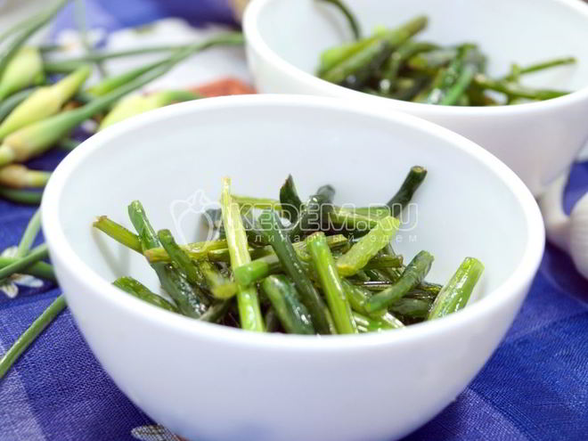 Рецепт чесночных стрелок жареных