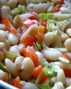 Фасоль с луком-пореем и сладким перцем