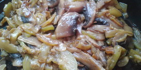 Кабачки с грибами