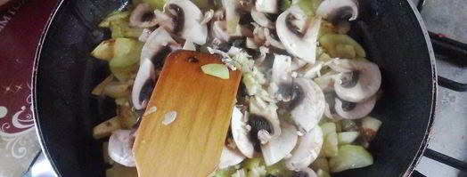 кабачки с грибами. Шаг 3