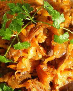 Капуста с тушенкой в мультиварке