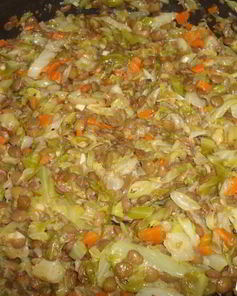 Капуста тушеная с чечевицей