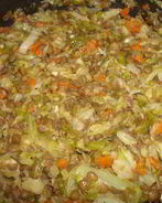 Капуста тушеная с чечевицей