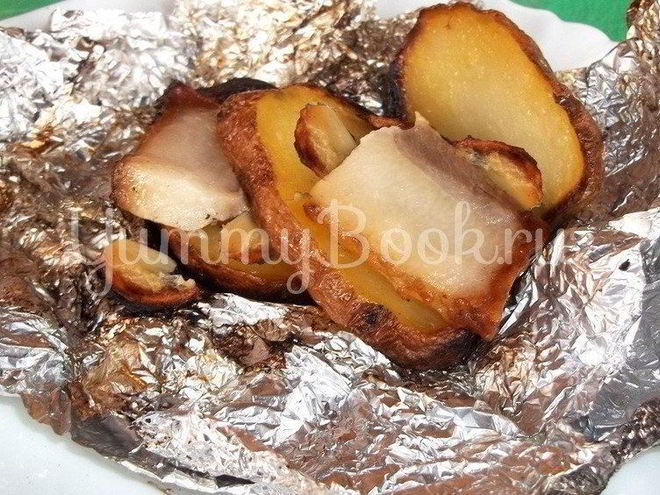 Рецепт картофеля, запеченного на углях