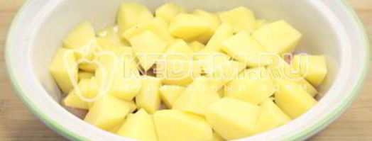 картофель запеченный с курицей в горшочке. Шаг 4