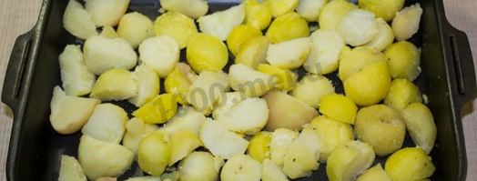 картошка в чесночном соусе запеченная в духовке. Шаг 9