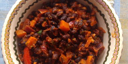 Неострое лобио