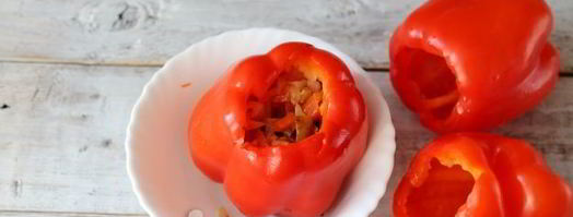 перец, фаршированный овощами, в томатной заливке. Шаг 9