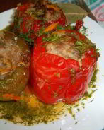 Перцы, фаршированные мясом и рисом
