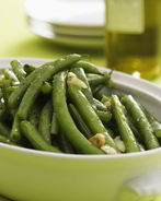 Стручковая фасоль с чесноком