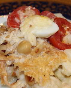 Цветная капуста с фундуком и перепелиными яйцами под сырной корочкой