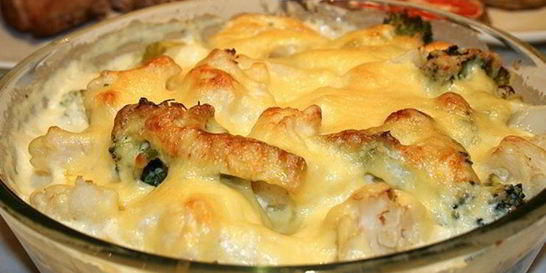 Цветная капуста, запеченная под соусом