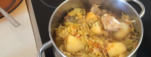 тушеная капуста с картошкой и окорочками. Шаг 14