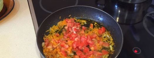 тушеная капуста с картошкой и окорочками. Шаг 6