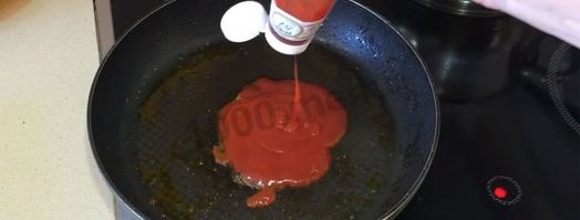 тушеная капуста с картошкой и окорочками. Шаг 10