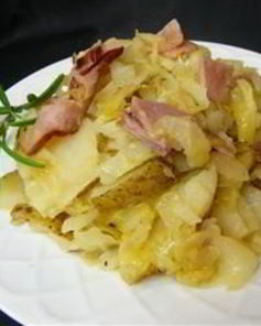 Тушеная капуста с картошкой и ветчиной