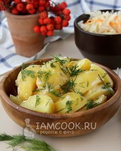 Тушеная картошка в сметане в мультиварке