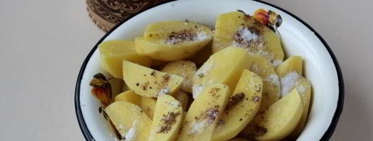 тушеная картошка в сметане в мультиварке. Шаг 5