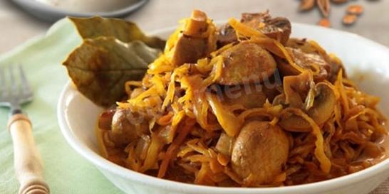 Тушеная квашеная капуста в духовке