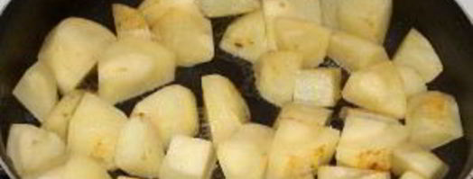 тушеный картофель с мясом. Шаг 3