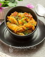 Тушеный лук-порей с рисом и овощами