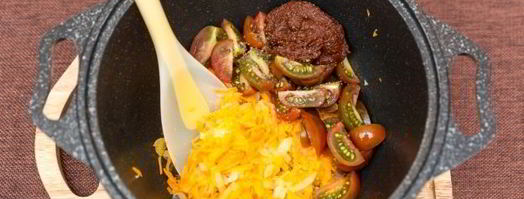 тушеный лук-порей с рисом и овощами. Шаг 8